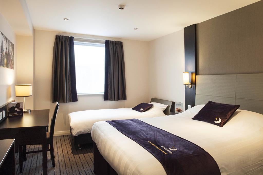 Premier Inn London Croydon West - Purley A23 部屋 写真