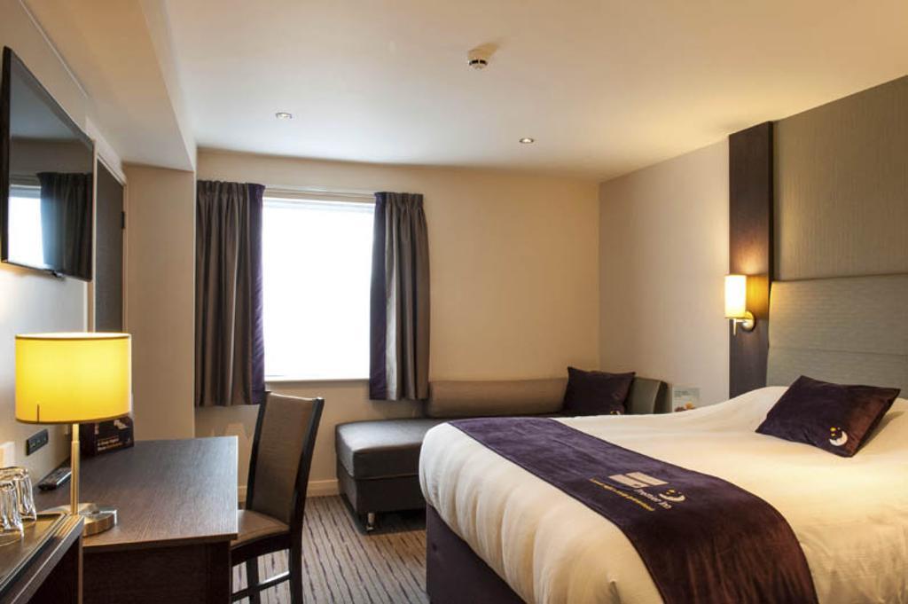 Premier Inn London Croydon West - Purley A23 部屋 写真