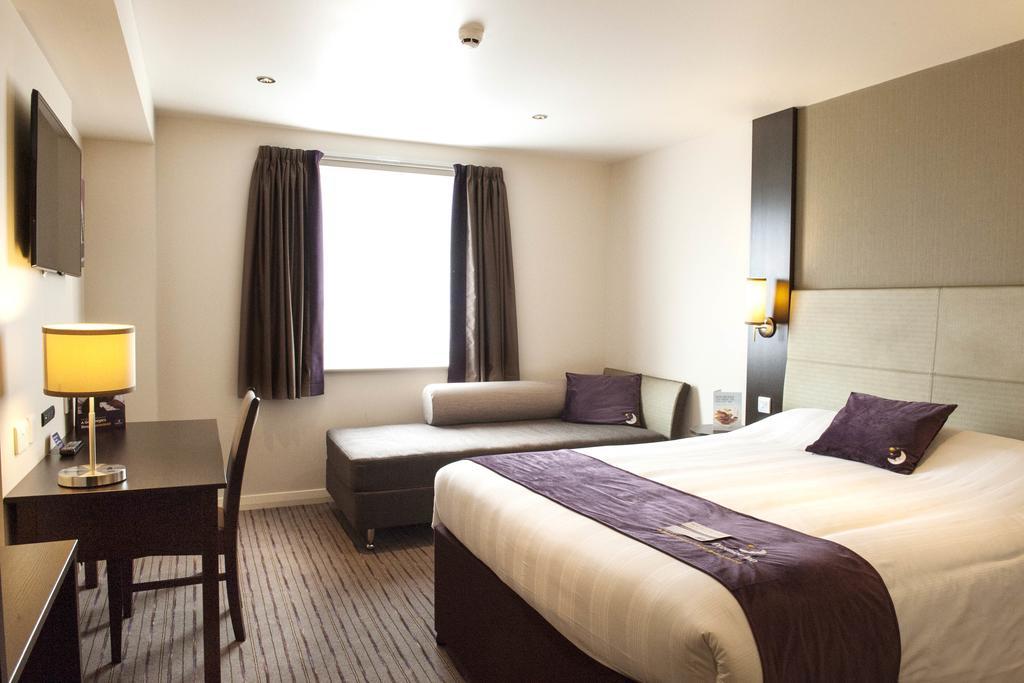 Premier Inn London Croydon West - Purley A23 部屋 写真