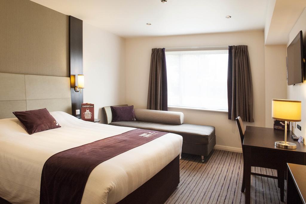 Premier Inn London Croydon West - Purley A23 部屋 写真